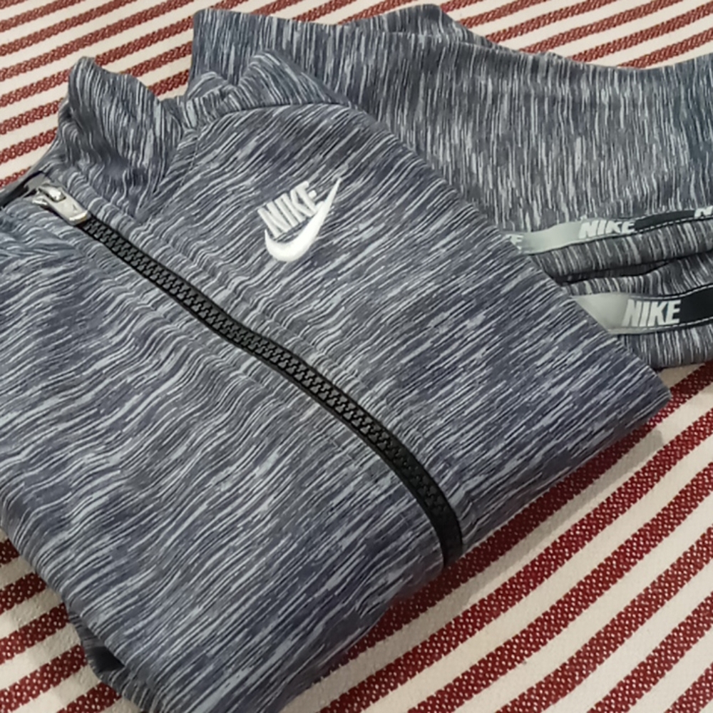 Nike 4T jump suit